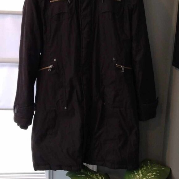 Aritzia TNA Verbier Winter Jacket - Picture 3 of 10